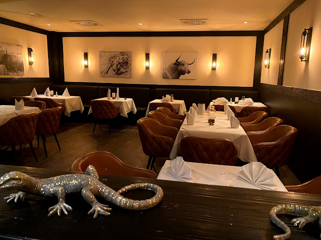BLACKBONES STEAKHOUSE - Gastronomie und Hotellerie