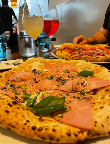 La Pizza | Pizzeria Napoletana - Gastronomie und Hotellerie