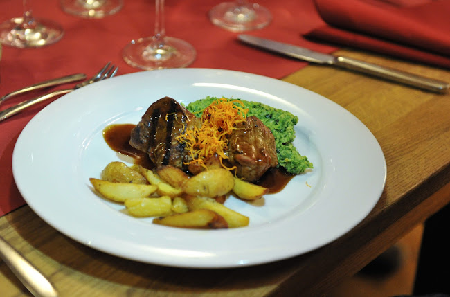 Opinii despre Restaurant Holderbüschle în Sachsenheim - Gastronomie und Hotellerie