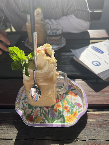 Opinii despre Café Nikan - private Kaffeerösterei Düsseldorf în Düsseldorf - Gastronomie und Hotellerie