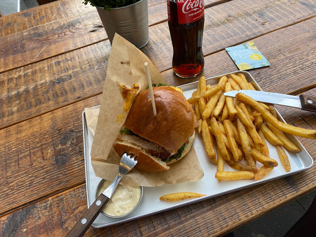 Burger Colony - Gastronomie und Hotellerie