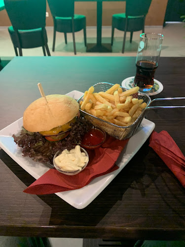 Falstaff Restaurant und Sportsbar - Gastronomie und Hotellerie