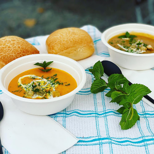 Opinii despre Salva's Curry-Truck în Sindelfingen - Gastronomie und Hotellerie