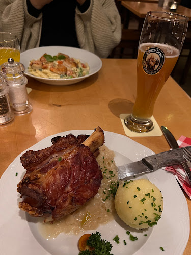 Opinii despre Zum Platzhirsch în Bremen - Gastronomie und Hotellerie