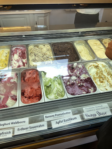 Opinii despre Eispatisserie Hokey Pokey Mitte în Berlin - Gastronomie und Hotellerie