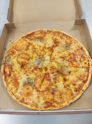 Opinii despre Pizzeria la Vespa Hof în Hof - Gastronomie und Hotellerie