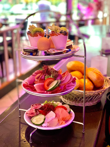 Henry's By Nato - Gastronomie und Hotellerie