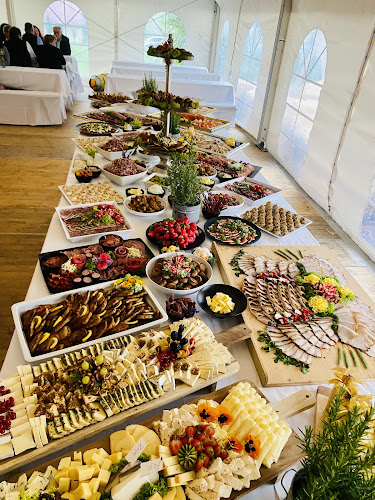 Opinii despre Catering Zeltverleih Metzgerei Wernthaler în München - Gastronomie und Hotellerie