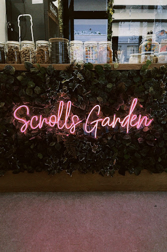 Comentarii opinii despre Scrolls Garden