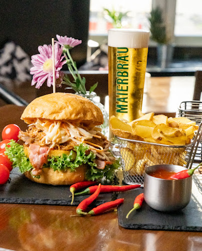 M.O.C. Bar & Restaurant - Gastronomie und Hotellerie