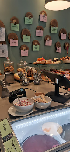 Förster Max Eisdiele & Café/Patisserie & Schokoladen - Freiburg im Breisgau