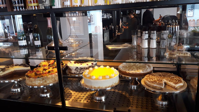 Stadthotel Waldhorn | Restaurant Holz & Feuer