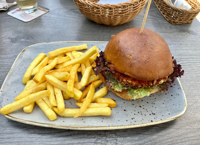 Alte Holstenstraße 2, 21031 Hamburg