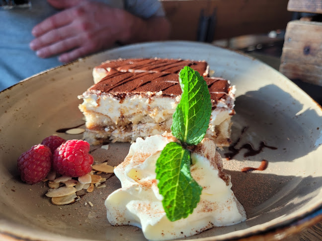 Opinii despre PURiNO Oststadt în Karlsruhe - Gastronomie und Hotellerie