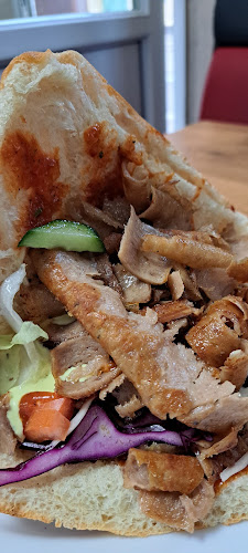 Opinii despre Nihat Bistro & Café / Döner - Halle (Saale) în Halle (Saale) - Gastronomie und Hotellerie