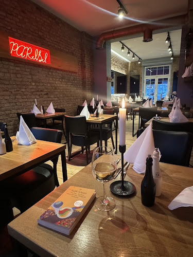 Comentarii opinii despre Parisi