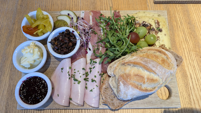 Herr von Myra Brotmanufaktur - Gastronomie und Hotellerie