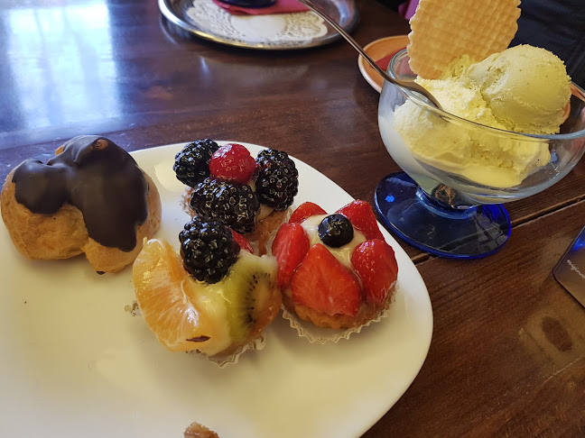 Opinii despre Eiscafé & Konditorei Capri în Hattersheim am Main - Gastronomie und Hotellerie