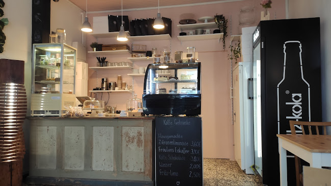 Comentarii opinii despre Fräulein Kontor - Konditorei & Café