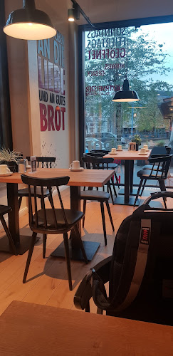 Karlchens Backstube - BrOTSCHAFT Bünde Bahnhof - Gastronomie und Hotellerie