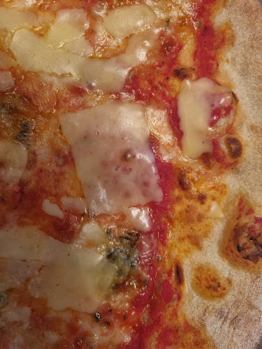 Trattoria Pizzeria Centrale - Gastronomie und Hotellerie