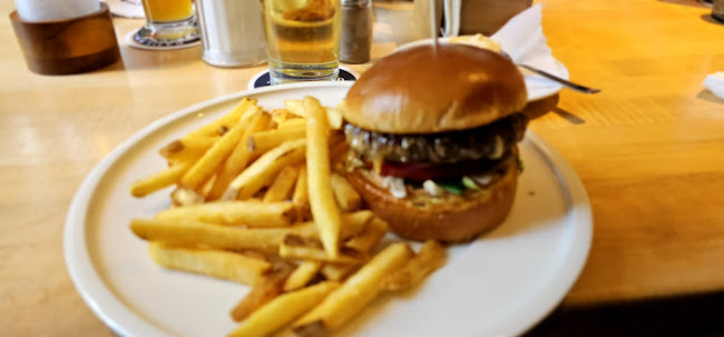 Paulaner's im Wehrschloss GmbH - Gastronomie und Hotellerie