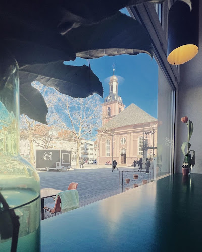 Comentarii opinii despre Guutsje Rüsselsheim