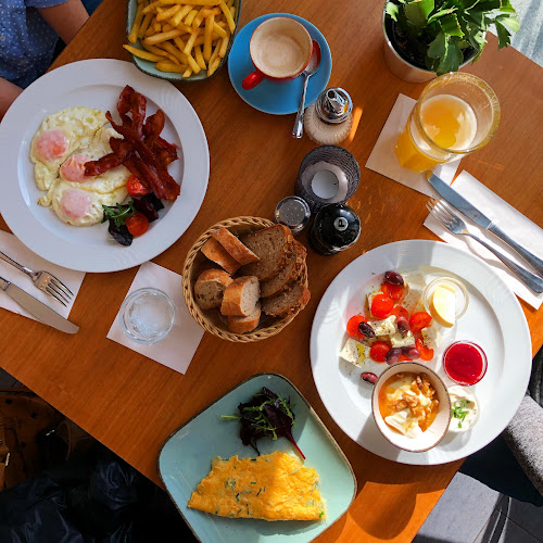 Mitsi Cafe-Bistro-Bar