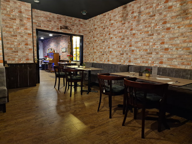 Food Republik Restaurant