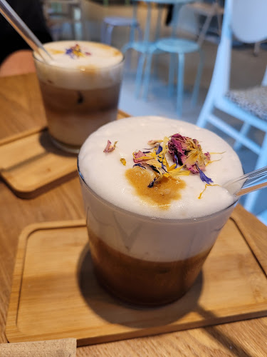 Comentarii opinii despre maima Lounge CAFÉ & YOGA