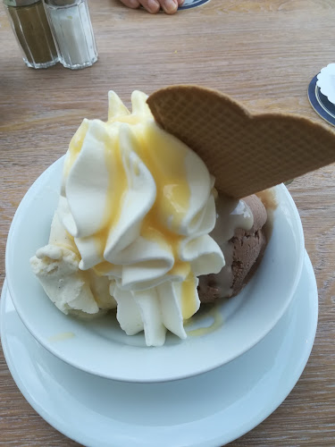 Opinii despre Strandterrassen Steinhude în Wunstorf - Gastronomie und Hotellerie