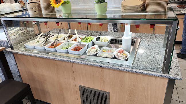 Globus Imbiss im Baumarkt