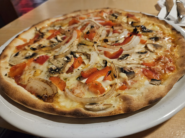 Opinii despre Pizzeria zum Löwen în Attendorn - Gastronomie und Hotellerie