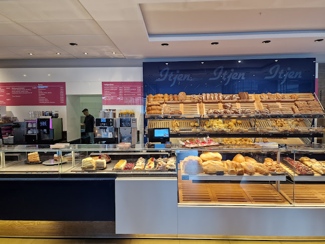 Opinii despre Bäckerei und Konditorei Jörg Itjen e.K. în Cuxhaven - Gastronomie und Hotellerie