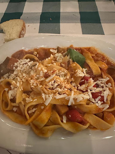 Opinii despre Trattoria a muntagnola în Berlin - Gastronomie und Hotellerie