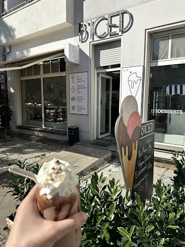 Comentarii opinii despre Gelateria B-iced