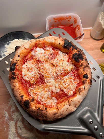 Jomo's Pizza Paradise