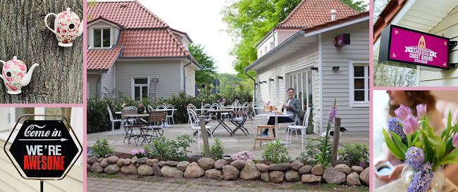 Café Einfach Rosa - Rosengarten
