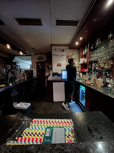 Punto Latino S&V Café Bar Bistro - Gastronomie und Hotellerie