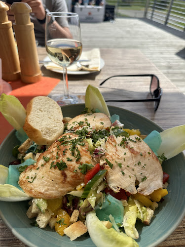 KANU Wildwasser – Terrasse - Gastronomie und Hotellerie