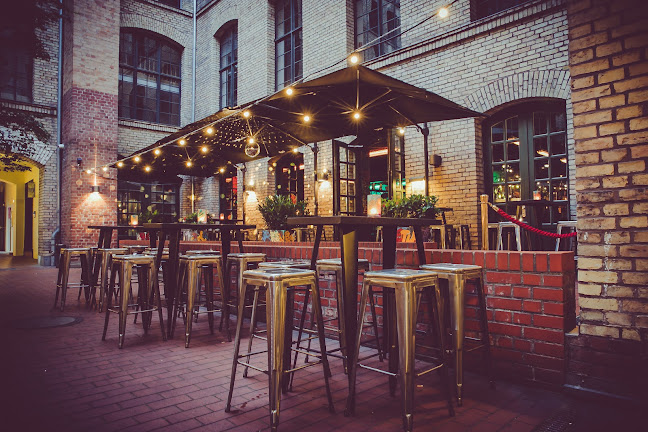 Pawn Dot Com Bar - Gastronomie und Hotellerie