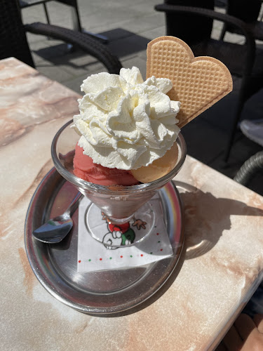 Opinii despre Eiscafe Da Luca - Köln în Köln - Gastronomie und Hotellerie