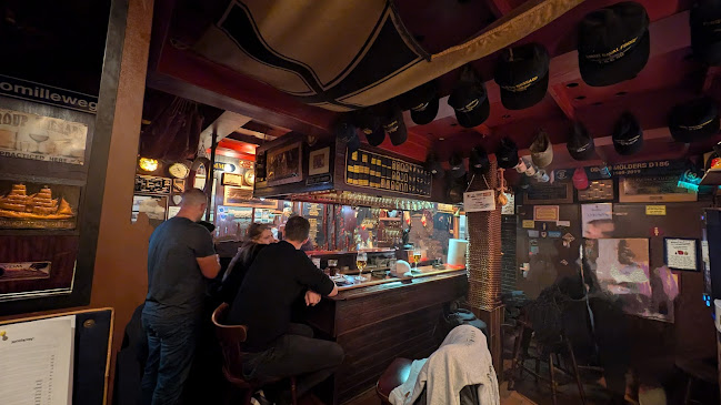 Opinii despre Pinasse în Kiel - Gastronomie und Hotellerie