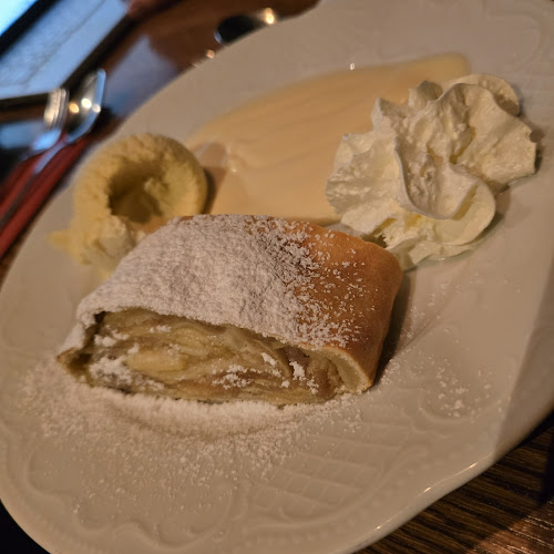 Opinii despre Weinstube Zur Kiste în Stuttgart - Gastronomie und Hotellerie