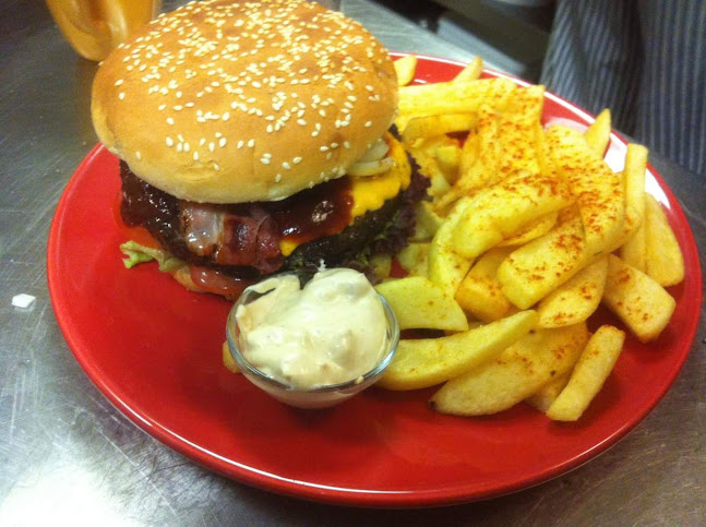 Larry's Irish Pub - Gastronomie und Hotellerie