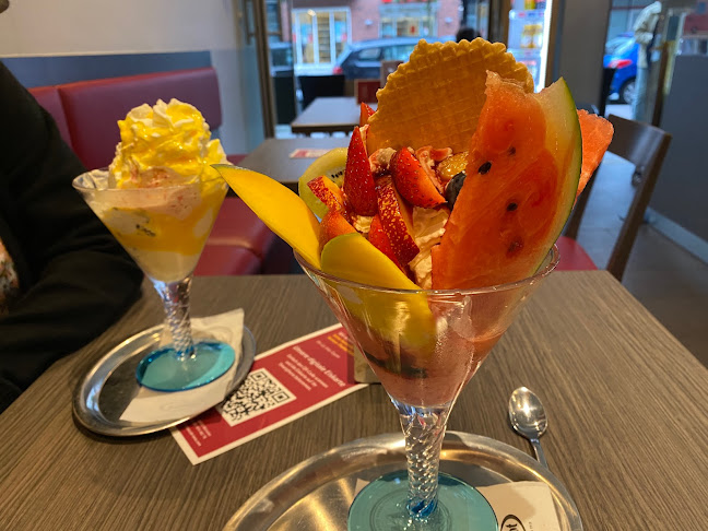 Eiscafé La Via - Gastronomie und Hotellerie