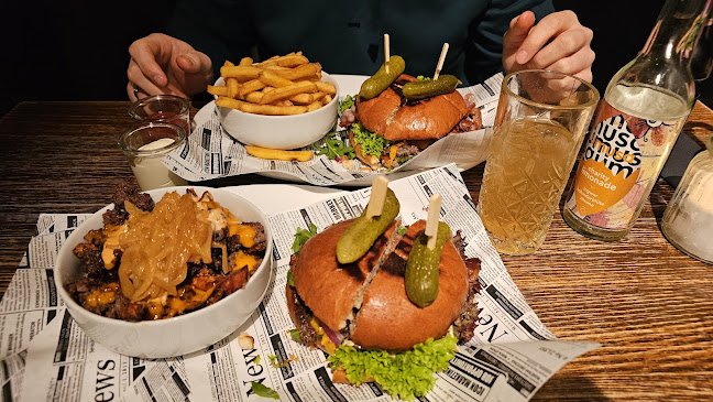 Opinii despre BOTTLES‘N‘BURGERS în Fürstenfeldbruck - Gastronomie und Hotellerie