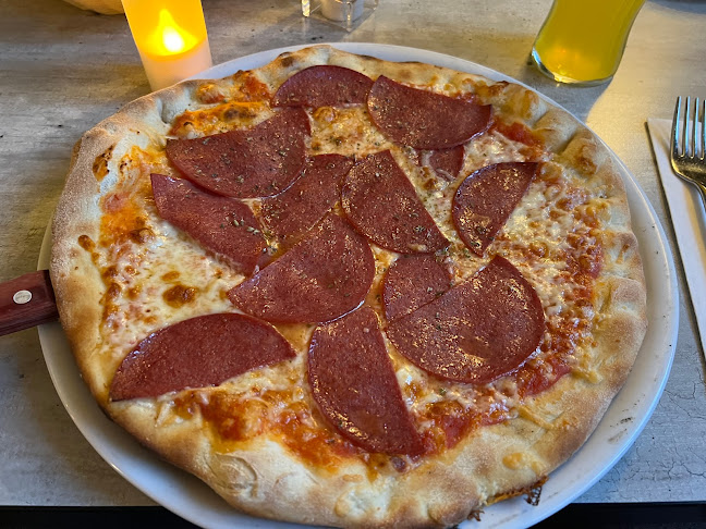 Opinii despre Ristorante Alitalia în Hamburg - Gastronomie und Hotellerie