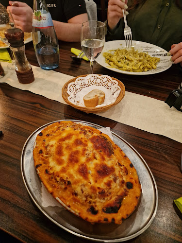 Comentarii opinii despre La Taverna