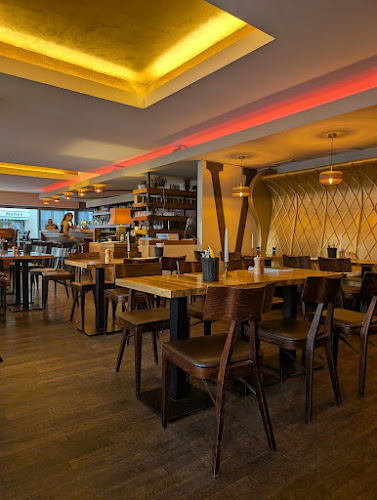 Opinii despre Novus - Restaurant & Cafe - Mannheim în Mannheim - Gastronomie und Hotellerie